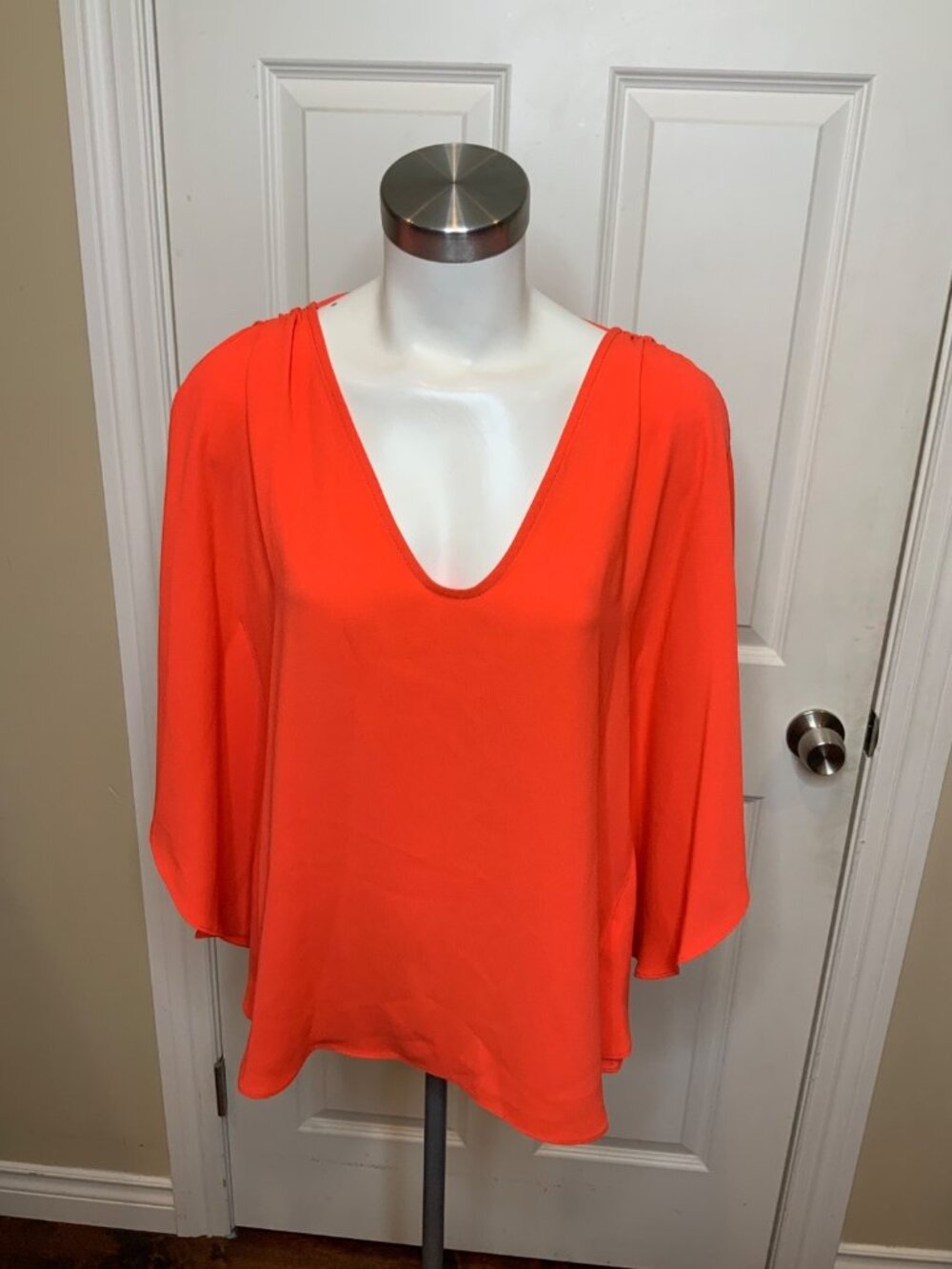 Trina Turk Red Flutter Sleeve Haipo Top NWT, Size S